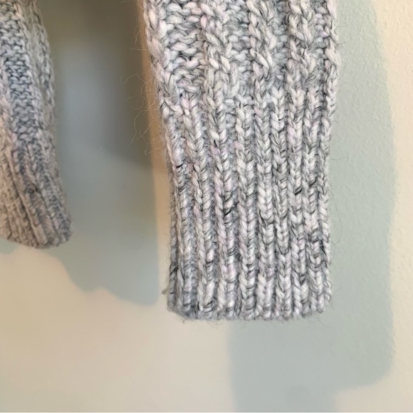 Banana Republic turtle neck sweater Size large - Picture 5 of 8